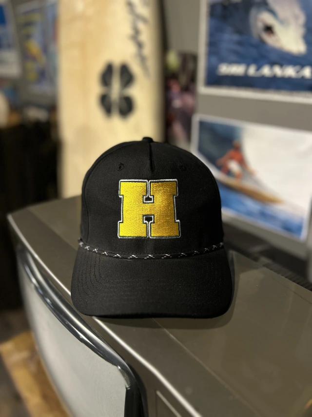 Gorra H, foto 2 de 5